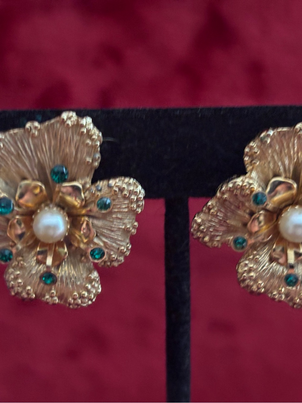 Vintage Sarah Coventry Gold Floral Pearl Stud Earrings with Green Stones clip on